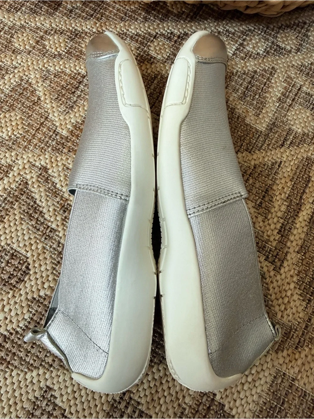 Ros Hommerson Caruso Silver 62021-85 Casual Shoe Lycra Slip-on Sz 8.5N MSRP $114